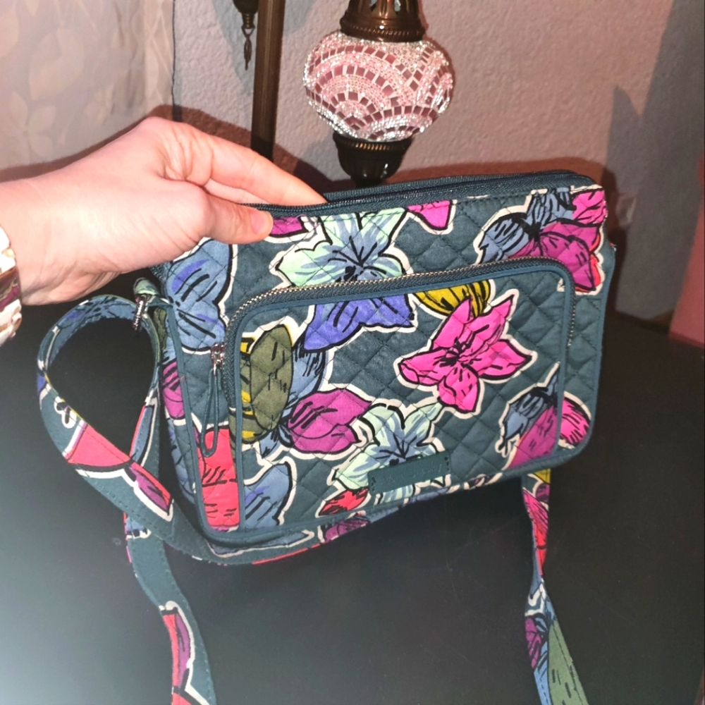 Vera Bradley small crossbody purse